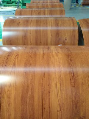 AA3105 カラーコーティング アルミコイル 木色ポリエステルコーティング アルミコイル 飾り付けやドア材料のための作業