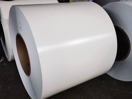 AA3105 0.76mm x 1219mm 高光沢白色PE塗料 ローラーシャッタードアの製造に使用されるプリペイントアルミニウムコイル