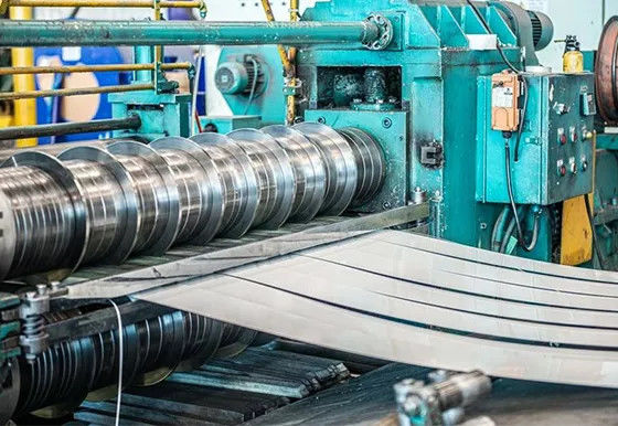 様々な屋根スタイルと雨樋製作に対応するカラー塗装アルミニウムシート