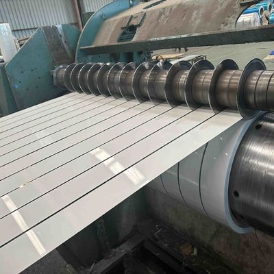 合金3105 0.28*180mm 防傷PE塗料 ローリングシャッタードアカーテン製造のためのプリペイントアルミニウムストライプ