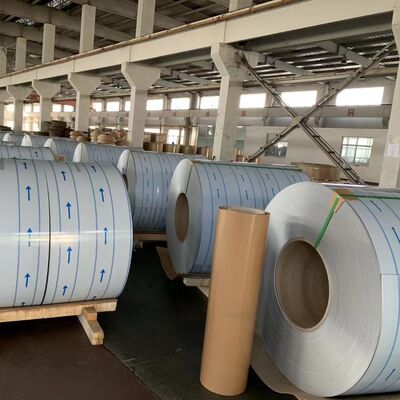 屋内天井材用アルミニウム合金 3003 アルミニウムシート (0.6–0.9 mm | カスタム幅 | RAL コーティング)