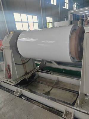 AA3105 H24 1.6X1232MM 建物エンベロープシステムのためのプリペイントアルミコイルポリエステルコーティング