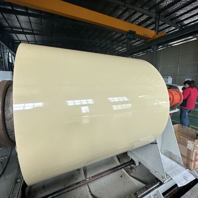 0.5-1.0mm 厚さ 耐腐食 パーソナライズされた色 瓦解型屋根板のためのプリペイントアルミコイル