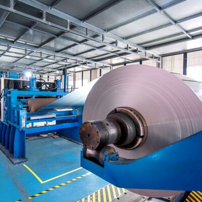 アルミニウム合金 1060 アルミニウムコイル LEDヒートシンクの冷却器 厚さ1.0~5.0mm 幅800~1200mm アノイド化 黒色または天然色 高熱伝導性